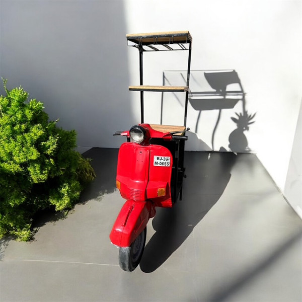 Weinregal aus Mangoholz - mit originalem Vespa Fronteil in Rot!